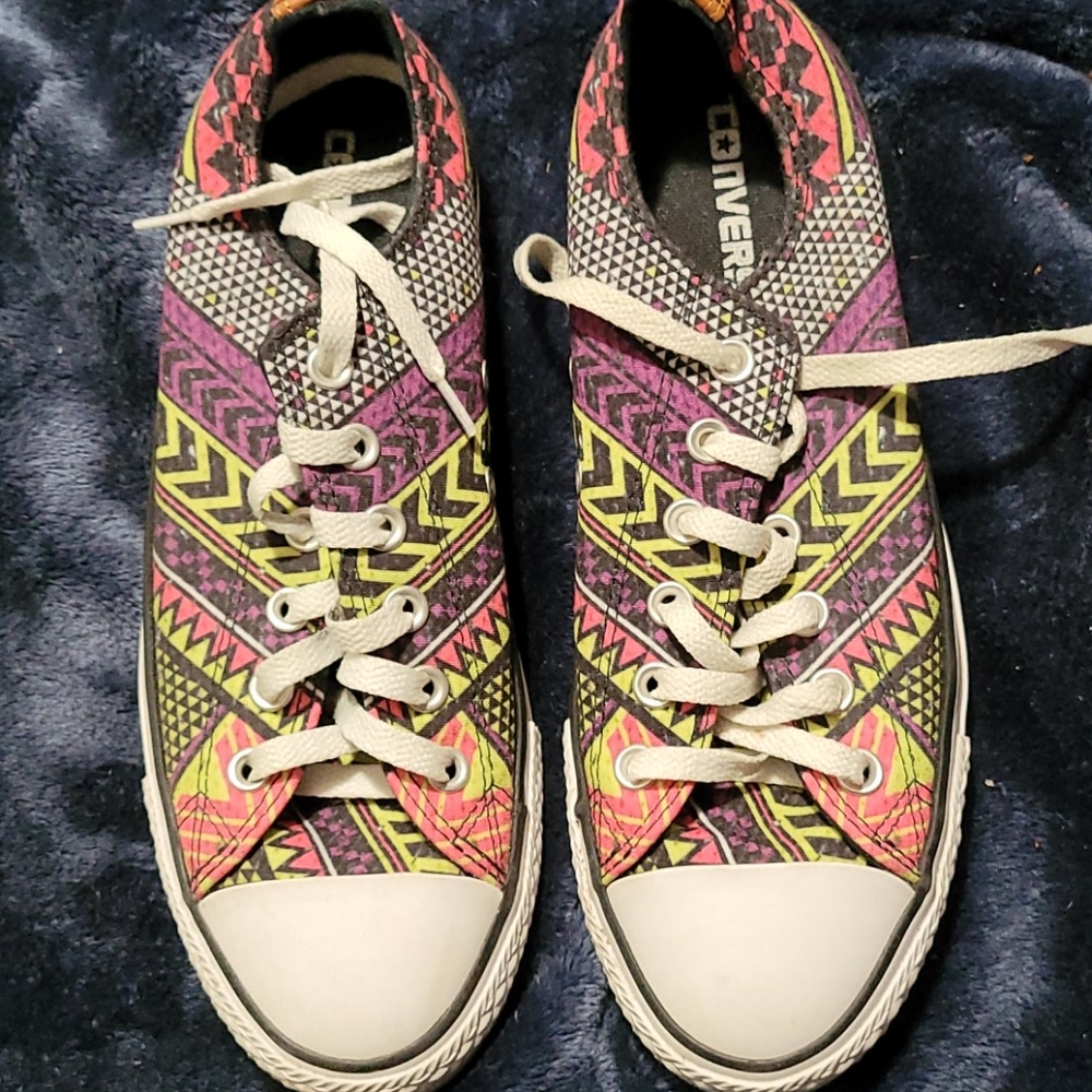Converse low tops